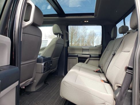 Used 2022 Ford F250 XLT w/ XLT Premium Package image 12