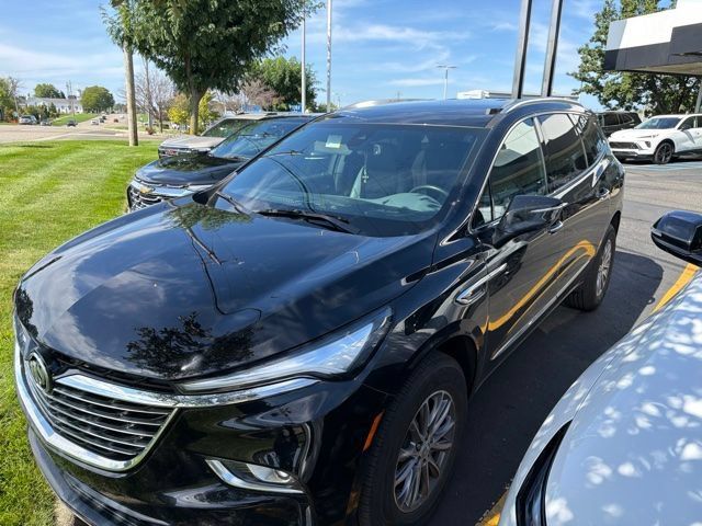 Certified 2024 Buick Enclave Essence w/ Trailering Package, 5000 lbs. FWD image 3