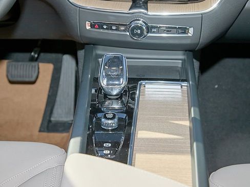 New 2026 Volvo XC60 B5 Plus w/ Protection Package Premier image 26