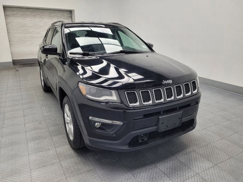 Used 2018 Jeep Compass Latitude w/ Popular Equipment Group FWD image 14