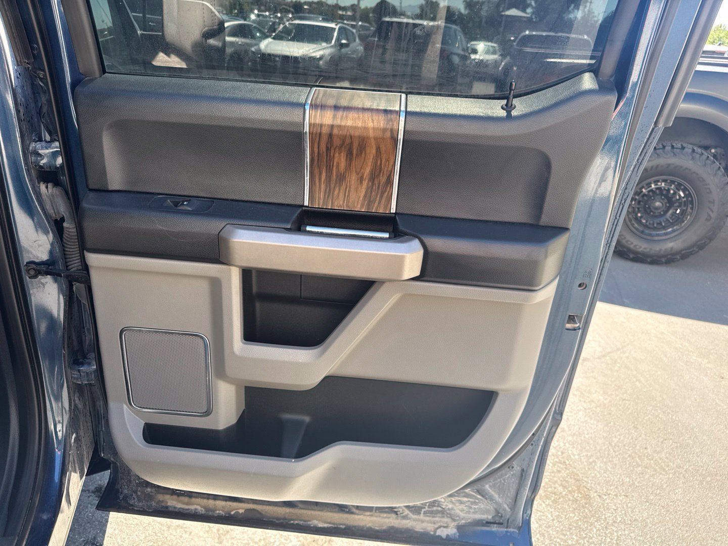 Used 2019 Ford F150 Lariat AWD/4WD image 13