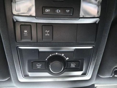 Used 2019 Toyota Tacoma TRD Off-Road w/ Technology Package AWD/4WD image 30