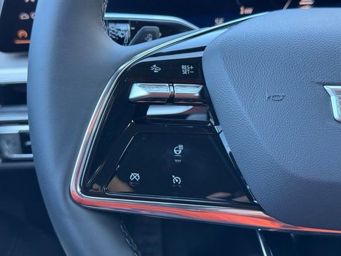 New 2025 Cadillac Lyriq Luxury image 28