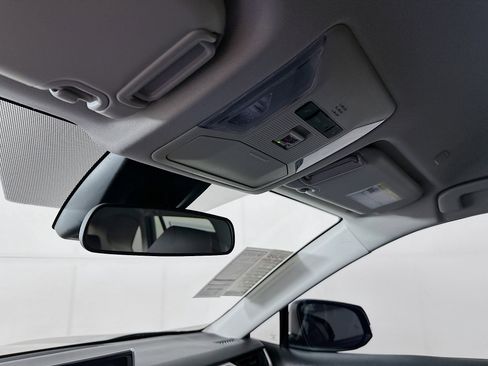 Used 2024 Toyota RAV4 Hybrid Woodland image 18