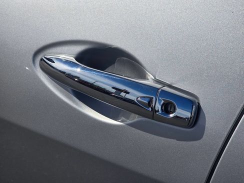 Used 2019 Nissan Maxima 3.5 SV w/ Floor Mat Group FWD image 11