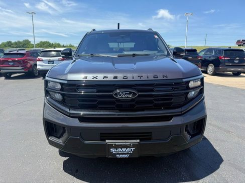 Used 2025 Ford Expedition Platinum w/ Stealth Appearance Package AWD/4WD image 33