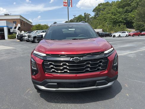 New 2026 Chevrolet Equinox LT w/ Convenience Package II AWD/4WD image 2