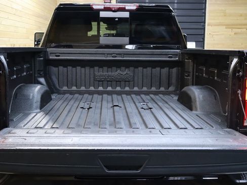 Used 2024 Chevrolet Silverado 2500 High Country w/ High Country Premium Package image 35