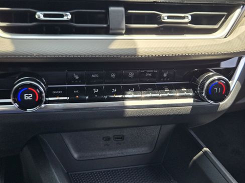 New 2025 Chevrolet Equinox LT w/ Convenience Package II image 15