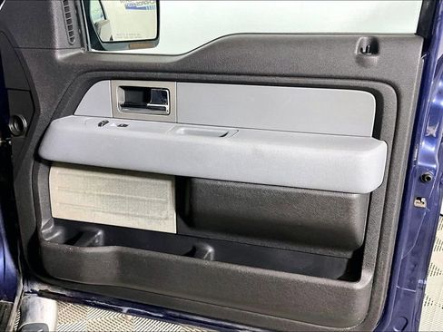 Used 2011 Ford F150 XLT w/ XLT Chrome Pkg image 16