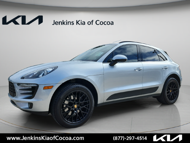 Used 2017 Porsche Macan AWD/4WD image 9
