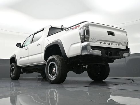 Used 2020 Toyota Tacoma TRD Off-Road AWD/4WD image 26