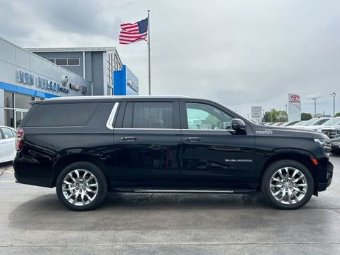 Used 2021 Chevrolet Suburban High Country AWD/4WD image 16