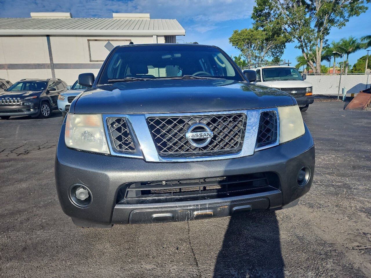 Used 2008 Nissan Pathfinder S RWD image 2