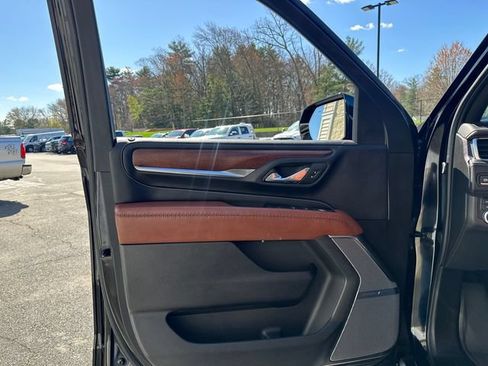 Certified 2024 GMC Yukon Denali Ultimate AWD/4WD image 27