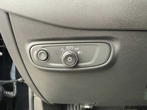 Used 2024 Chevrolet Equinox LT image 16