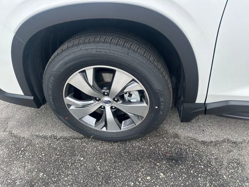 Used 2025 Subaru Ascent Premium image 11