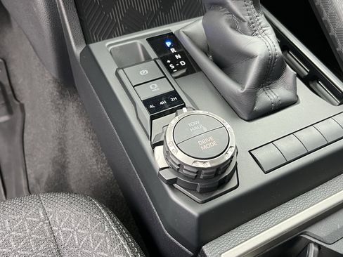 Used 2025 Toyota 4Runner SR5 image 23