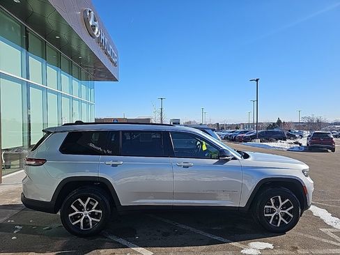 Used 2024 Jeep Grand Cherokee L Limited w/ Luxury Tech Group II image 6