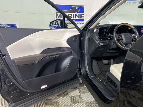 Used 2023 Lexus RX 350 Premium w/ Accessory Package image 29