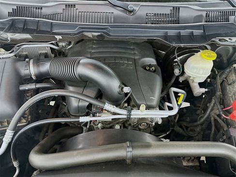 Used 2017 RAM 1500 Laramie w/ Convenience Group image 32