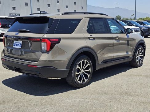 New 2026 Ford Explorer ST-Line RWD image 8