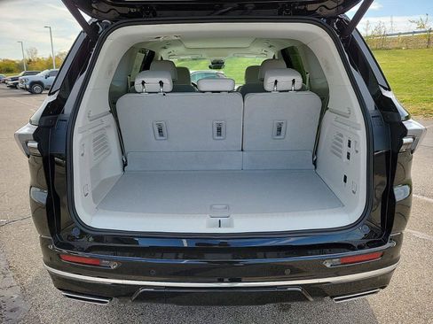 New 2026 Buick Enclave Avenir w/ Super Cruise Package image 7