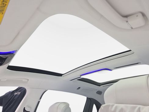 Used 2025 Mercedes-Benz Maybach S 580 4MATIC image 29