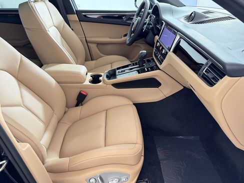 New 2026 Porsche Macan image 29