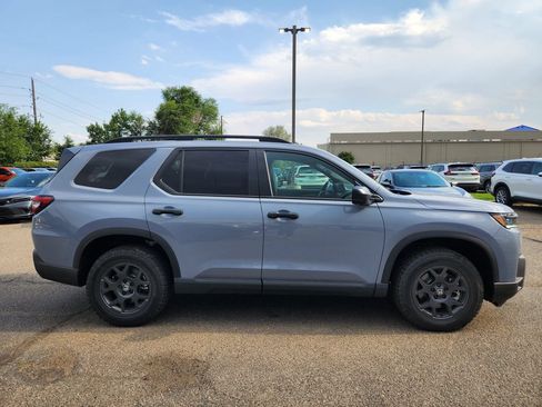 Used 2026 Honda Pilot TrailSport image 4