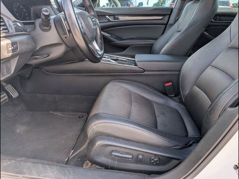 Used 2019 Honda Accord Sport image 11