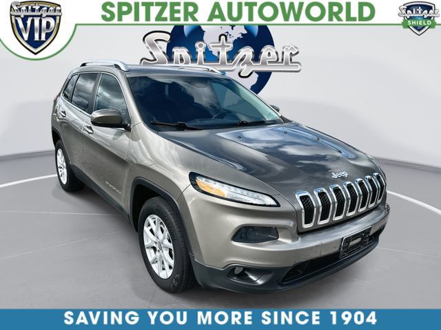 Used 2016 Jeep Cherokee Latitude w/ Cold Weather Group AWD/4WD image 1