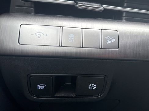 Used 2024 Hyundai Kona Limited image 26