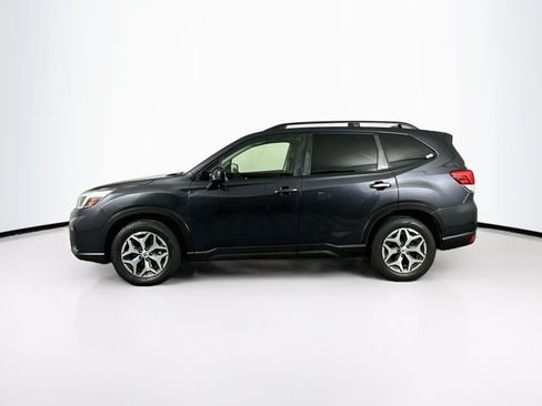 Used 2019 Subaru Forester Premium AWD/4WD image 4