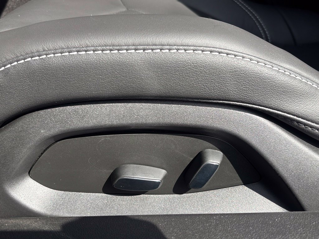 Used 2025 Chevrolet Corvette Z06 RWD image 12
