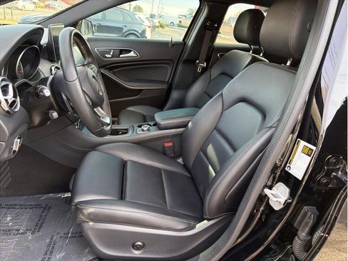 Used 2018 Mercedes-Benz GLA 250 image 12