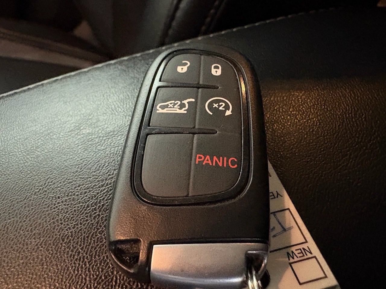 Used 2021 Jeep Cherokee Limited AWD/4WD image 14
