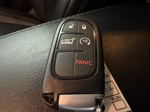Used 2021 Jeep Cherokee Limited AWD/4WD image 14
