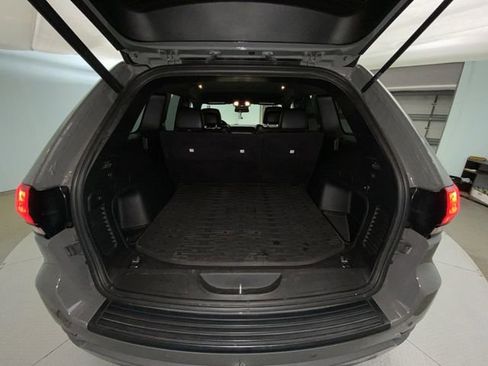 Used 2021 Jeep Grand Cherokee Laredo X image 23