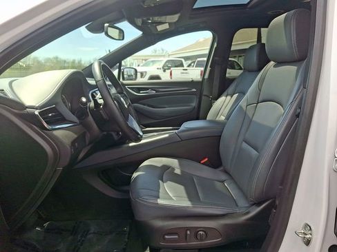 Used 2023 Buick Enclave Essence w/ Experience Buick Package AWD/4WD image 15