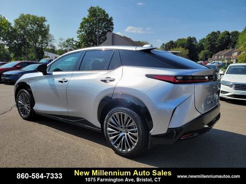 Used 2023 Lexus RZ 450e Premium image 3