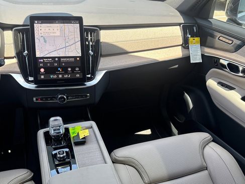 New 2026 Volvo XC90 T8 Ultra w/ Protection Package Premier image 11