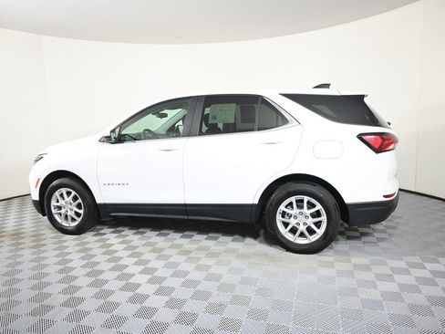 Used 2024 Chevrolet Equinox LT AWD/4WD image 3