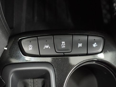 Used 2024 Chevrolet TrailBlazer LS w/ LS Convenience Package FWD image 19