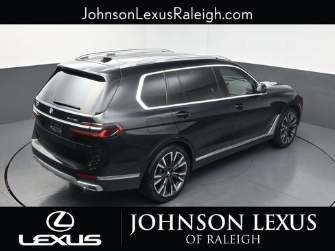 Used 2025 BMW X7 xDrive40i w/ Premium Package AWD/4WD image 27