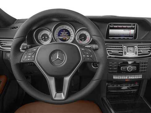Used 2014 Mercedes-Benz E 350 4MATIC Sedan image 6