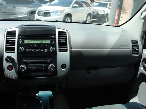 Used 2015 Nissan Frontier S image 38