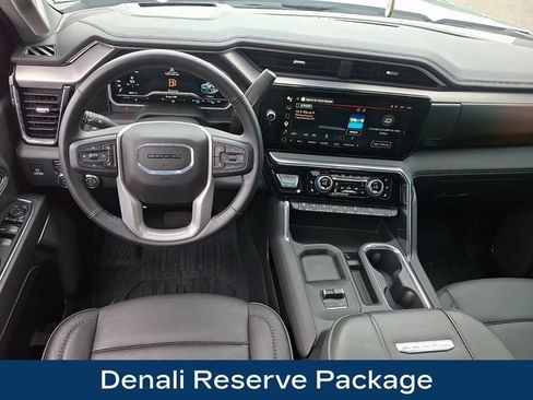 Used 2025 GMC Sierra 2500 Denali w/ Denali Reserve Package AWD/4WD image 3