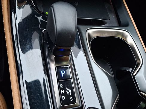 Used 2025 Lexus NX 450h+ AWD w/ Luxury Package image 17