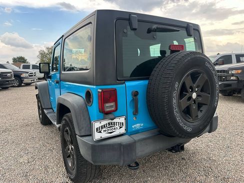 Used 2018 Jeep Wrangler Sport AWD/4WD image 11